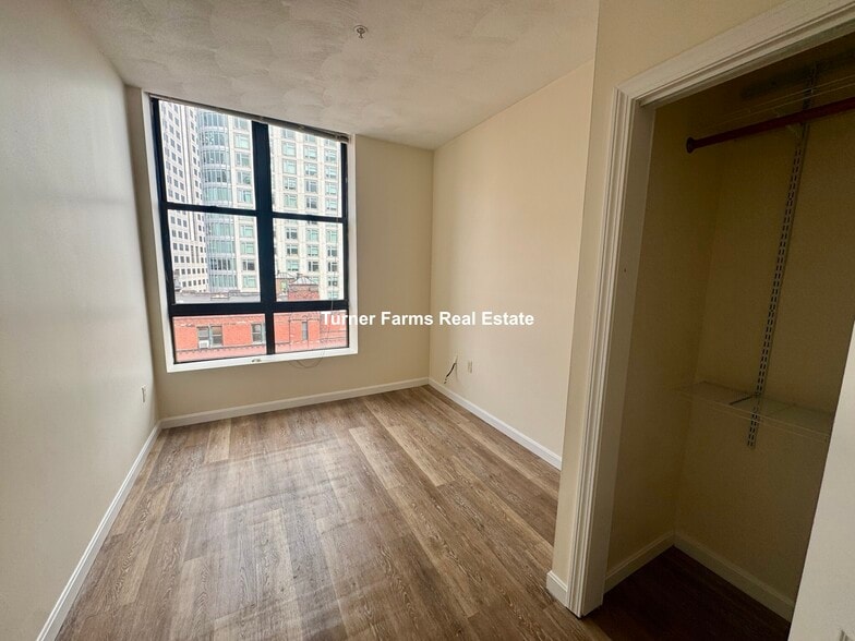 Building Photo - 82 Essex St