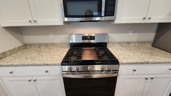 Building Photo - 1055 Sentinel Ct