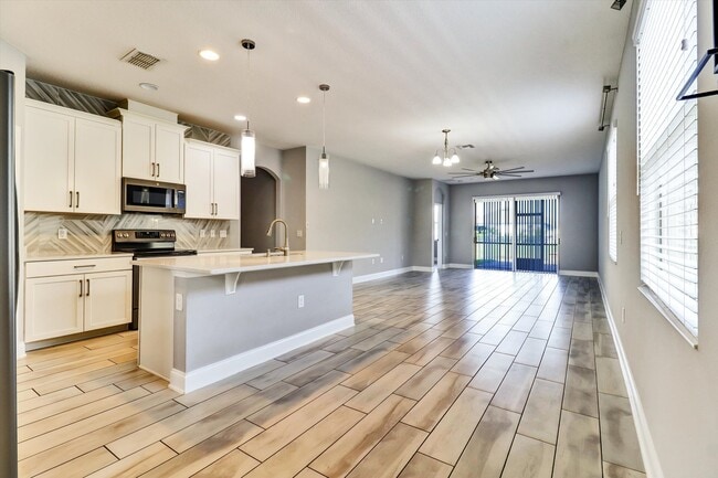 Building Photo - 1856 Napoli Dr