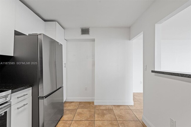 Building Photo - 2750 NE 183rd St