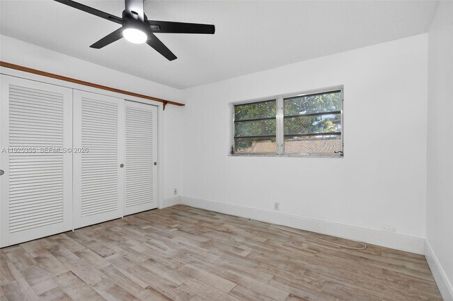 Building Photo - 4060 NE 26th Ave