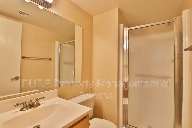 Building Photo - 1224 E Evergreen St