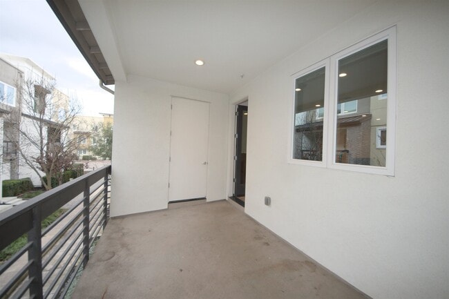 Building Photo - 5590 El Dorado Ln