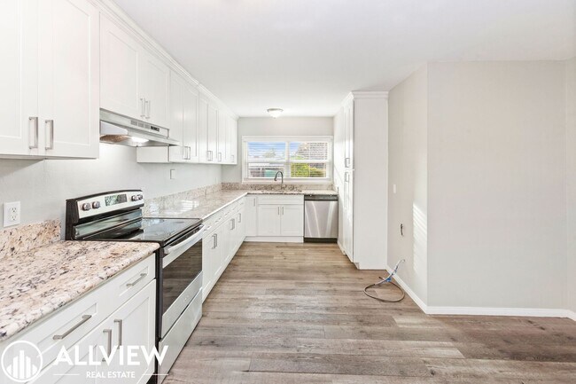 Building Photo - *NEW MOVE-IN SPECIAL | $1000 OFF FIRST MON...