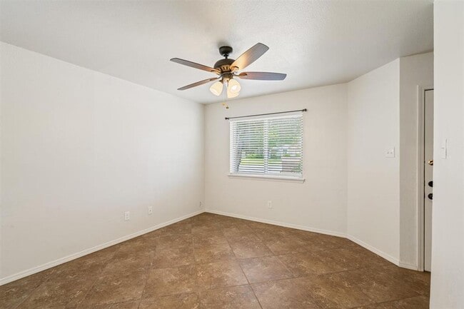 Building Photo - 111 Rhonda St