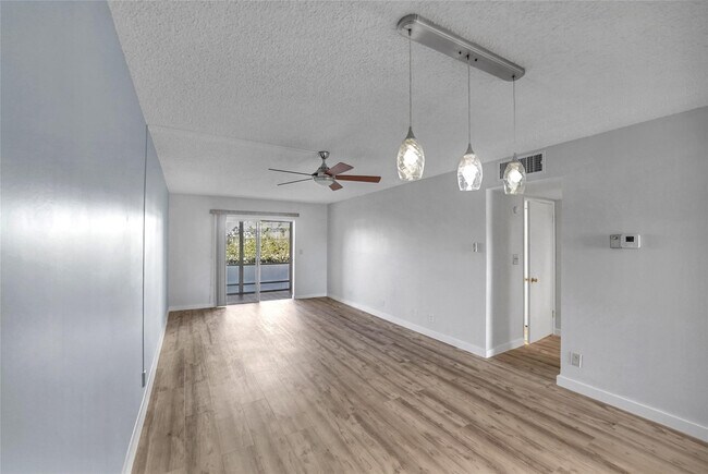 Building Photo - 2800 NE 14th Street Causeway