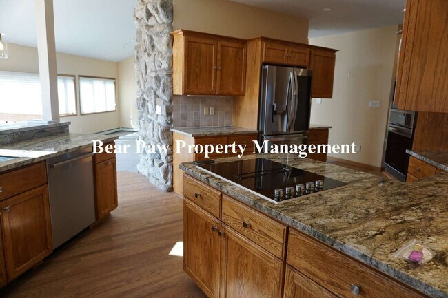 Building Photo - Unbelievable Views in this Stunning Contemporary Mountain Home!!