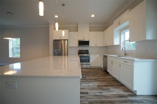 Building Photo - 3124 W Azeele St