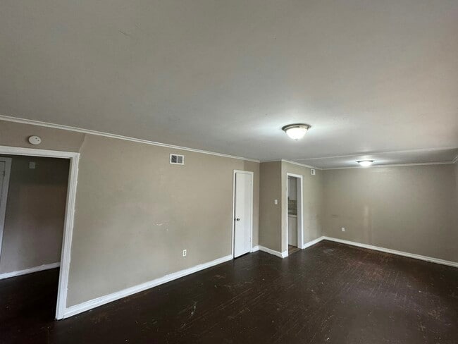 Building Photo - 5234 Nantucket Dr