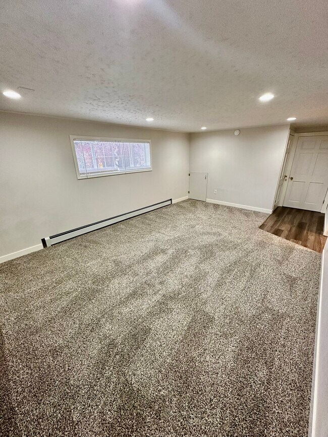 Building Photo - 2816 W Dell Dr