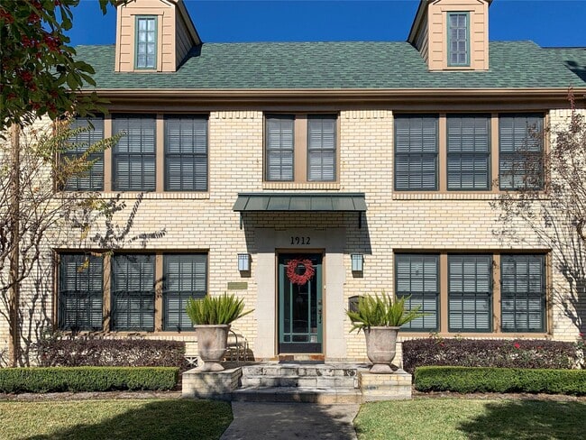 Building Photo - 1912 Sul Ross St