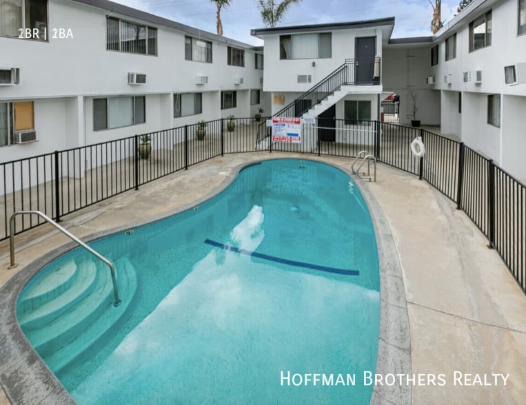 Building Photo - 6062 Fulton Ave