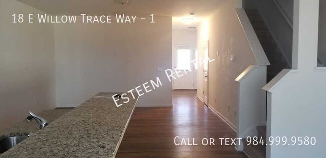 Building Photo - 18 E Willow Trace Way
