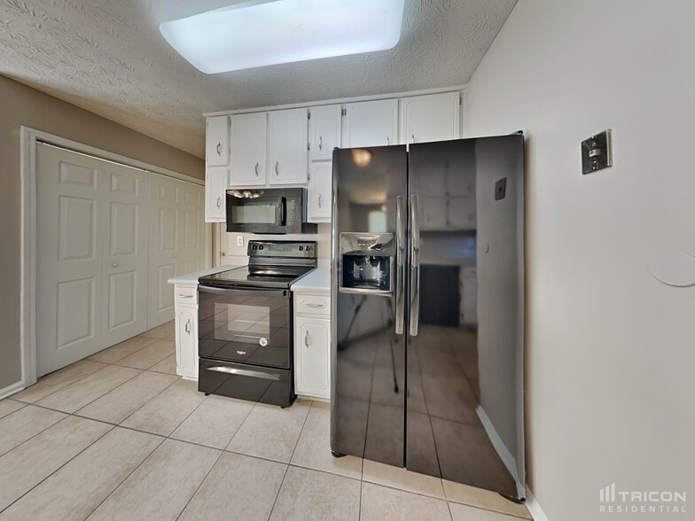 Building Photo - 538 Grove Pointe Ct