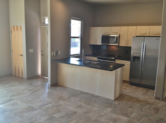 Building Photo - CONDO - VOC - ENERGY EFFICIENT & SUSTAINAB...