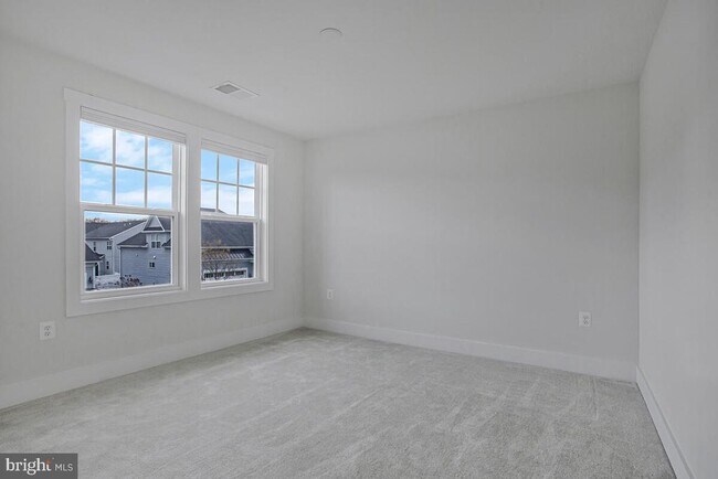 Building Photo - 408 Kosmill Dr