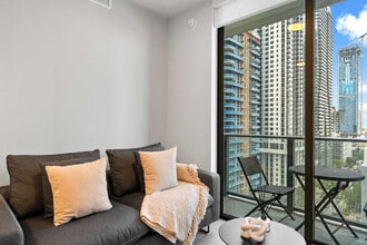 Building Photo - 121 NE 5th St