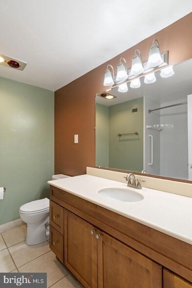 Building Photo - 3705 S George Mason Dr