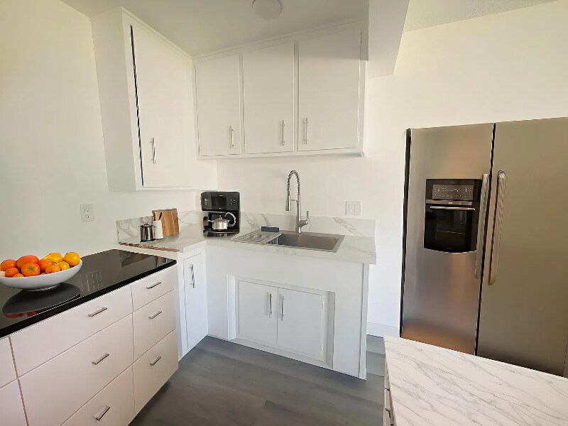 Building Photo - 9371 Cellini Ave