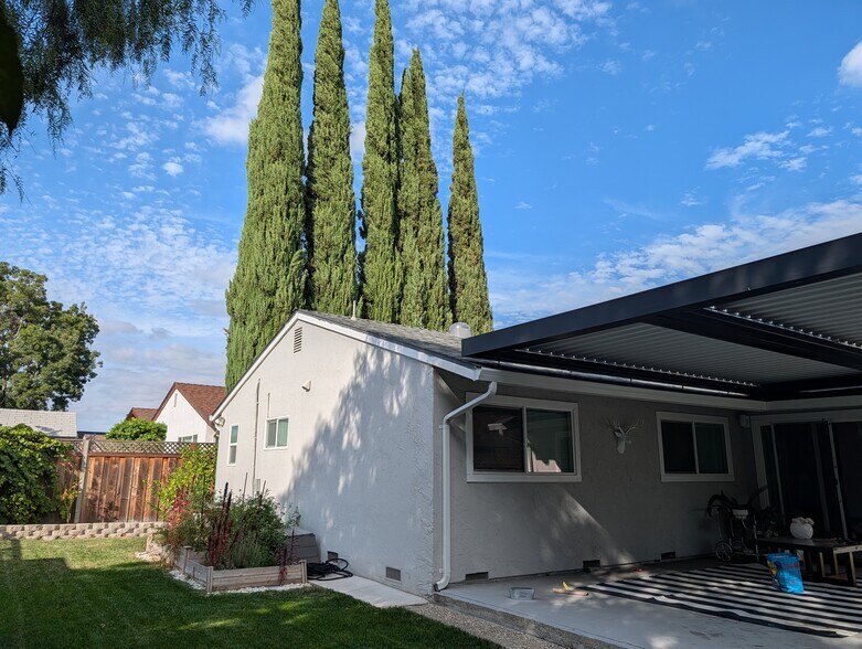 Building Photo - 487 Tuscarora Dr