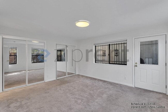 Building Photo - 813 Meade Ave