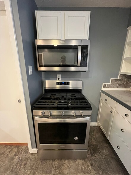 Building Photo - 411 Elizabeth St