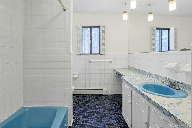 Building Photo - 4 Sassi Dr