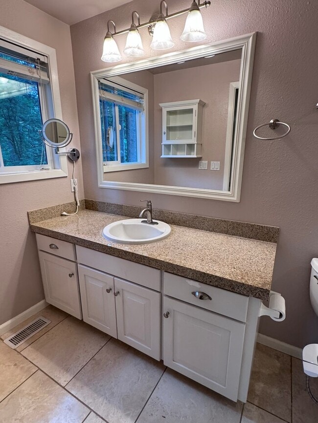 Building Photo - Spacious 4 Bed Home Backing to Private Woodland Trails! Finished Basement, Large Deck, Office, Pe...