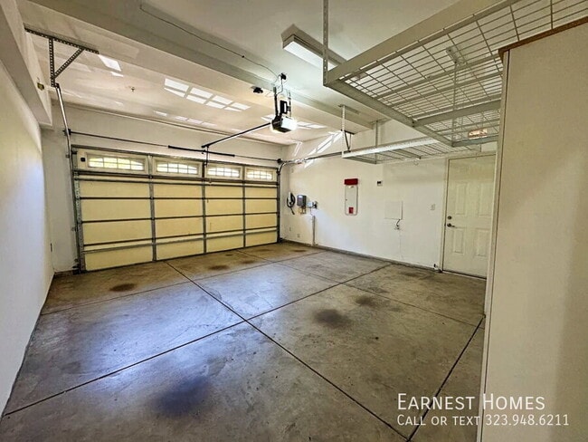 Building Photo - 11018 Benjamin Ln