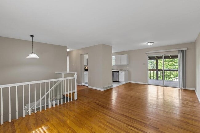 Building Photo - 1035 Woodland Trails Dr