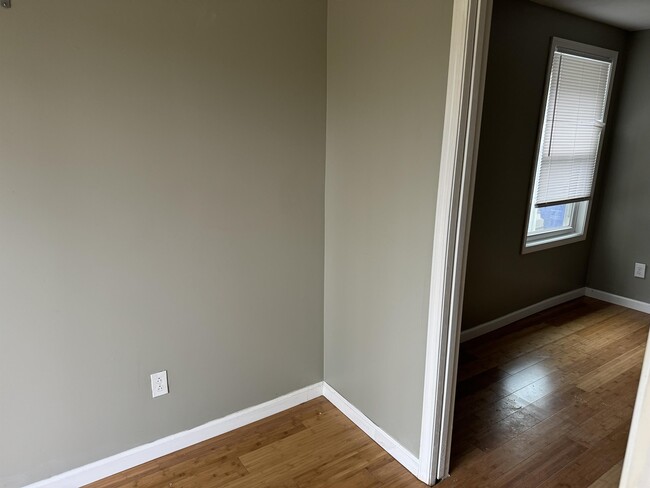 Building Photo - 633 Ohio St