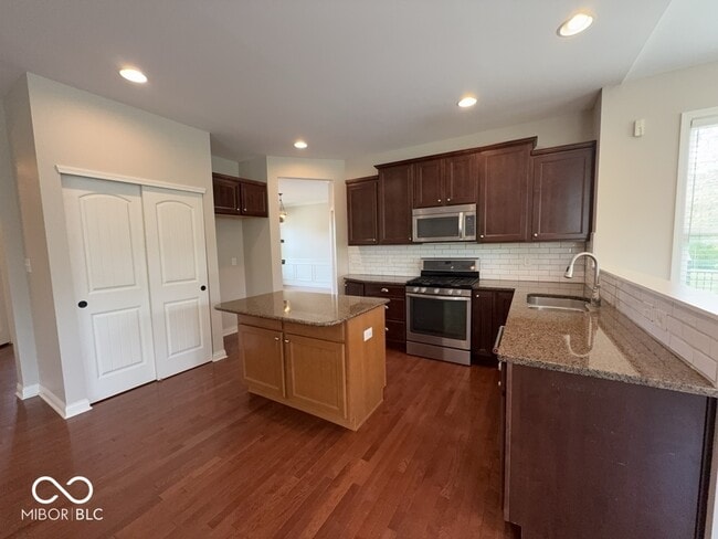 Building Photo - 13052 Whitten Dr N
