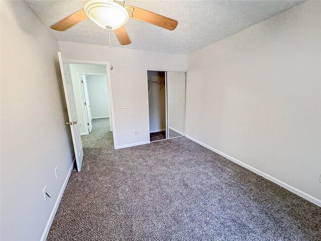 Building Photo - 5175 Sky Ridge Way