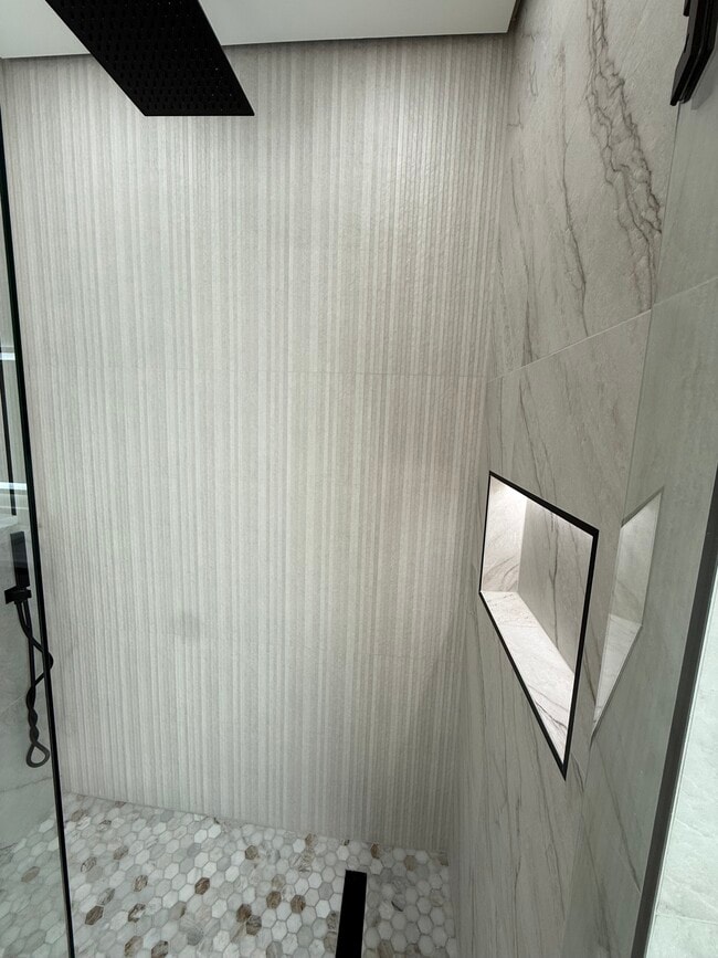 Building Photo - 5380 Oakbourne Ave