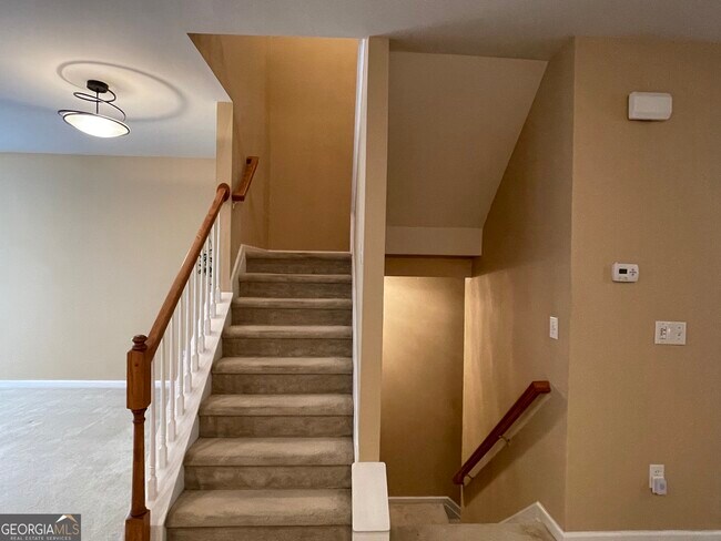 Building Photo - 1773 Highlands View Dr