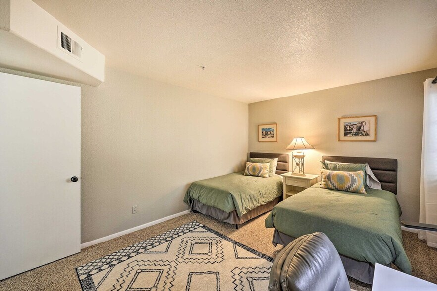 Building Photo - 11333 N 92nd St