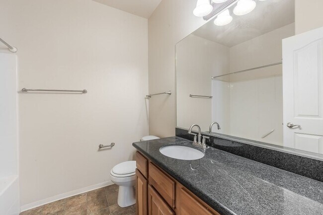 Building Photo - 6670 N Spurwing Loop