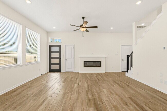 Building Photo - 106 W Coralburst Lp