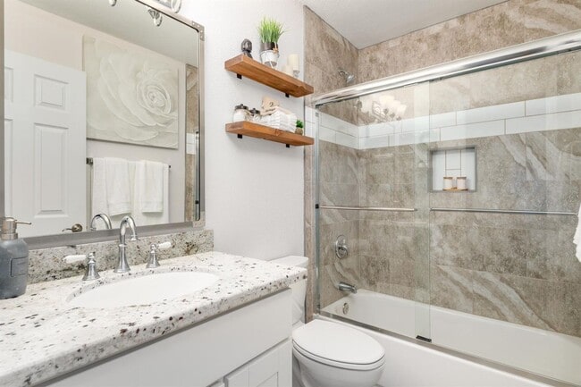Building Photo - Updated 3 bedroom home in Ridgepoint Area
