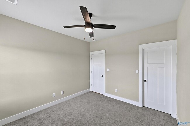 Building Photo - 114 Hudson River Dr