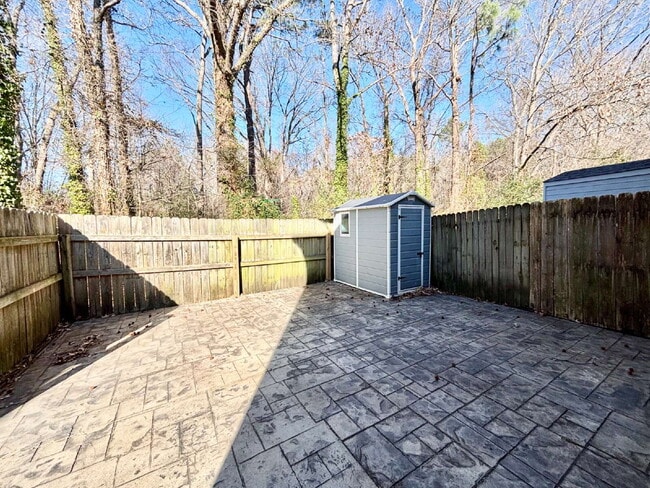 Building Photo - Gorgeous Townhome in Virginia Beach