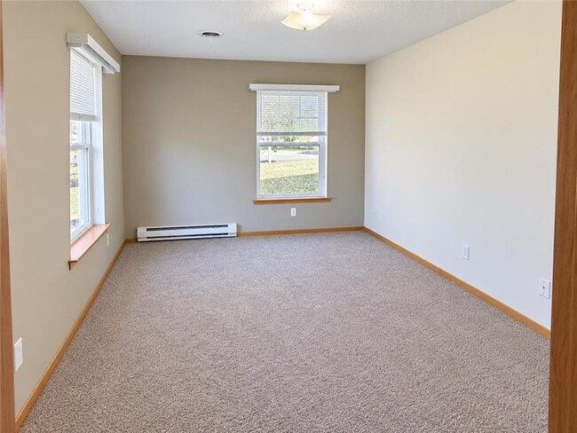 Building Photo - 1305 Bayberry Ave