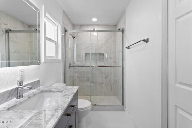 Building Photo - 4110 Verdugo View Dr