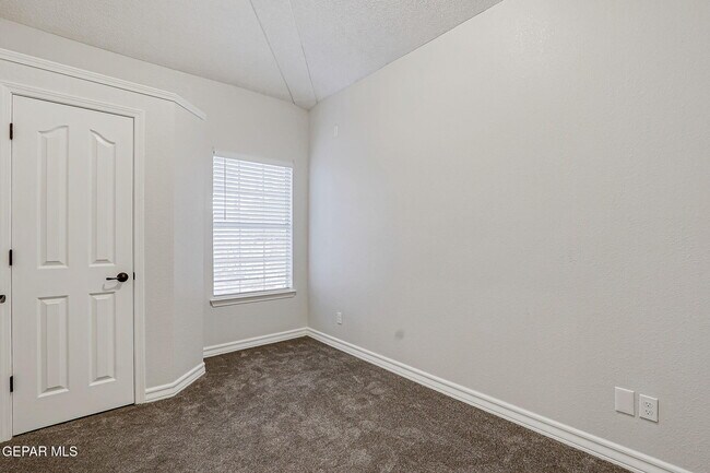 Building Photo - 485 Jeweled Mesa Ct