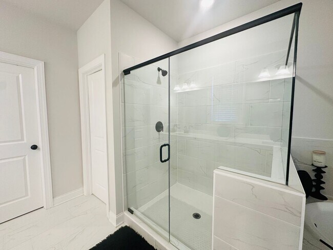 Building Photo - 603 Skye Ct