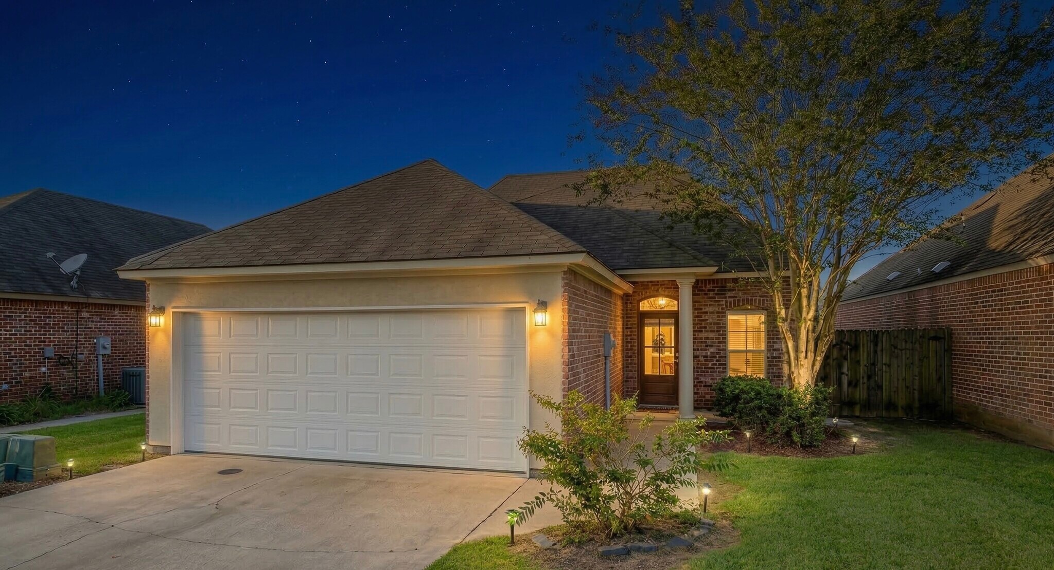 Building Photo - 3858 Southpass Ave