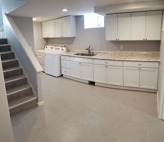 Building Photo - Old Southwest Reno home 3 Bed 2 Bath 1 car...