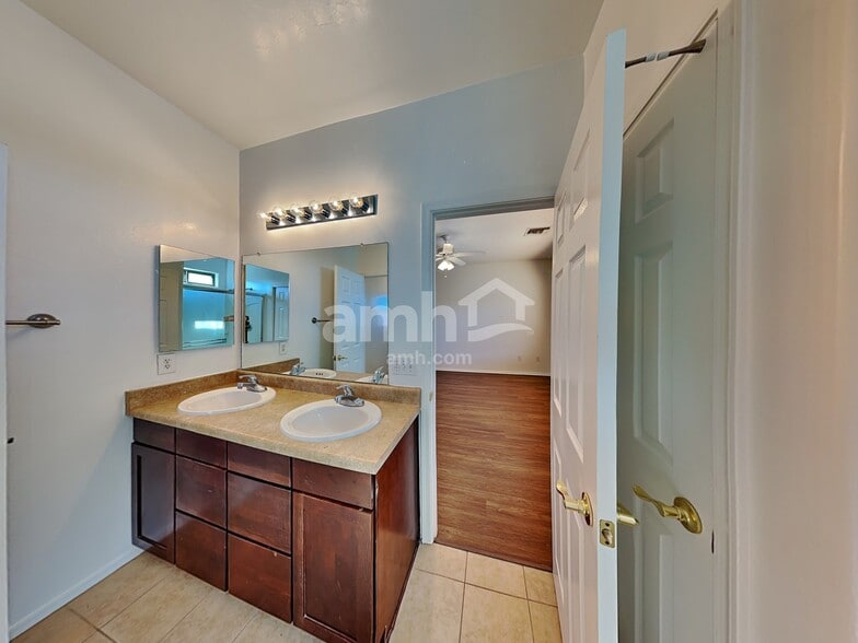 Building Photo - 7584 E Fair Meadows Loop