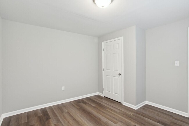 Building Photo - 3BR/2BA Downtown House Walking Distance to Forsyth Park and Daffin Park