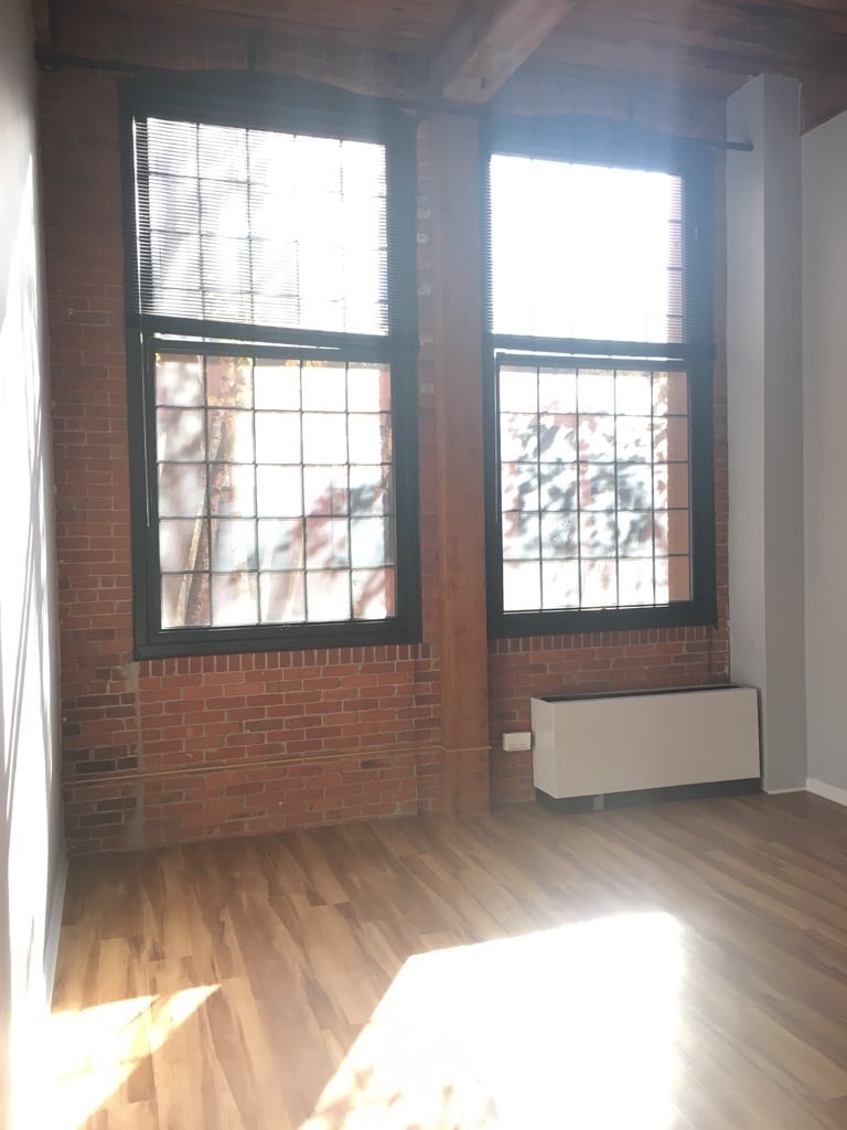 Building Photo - 25 Grand St